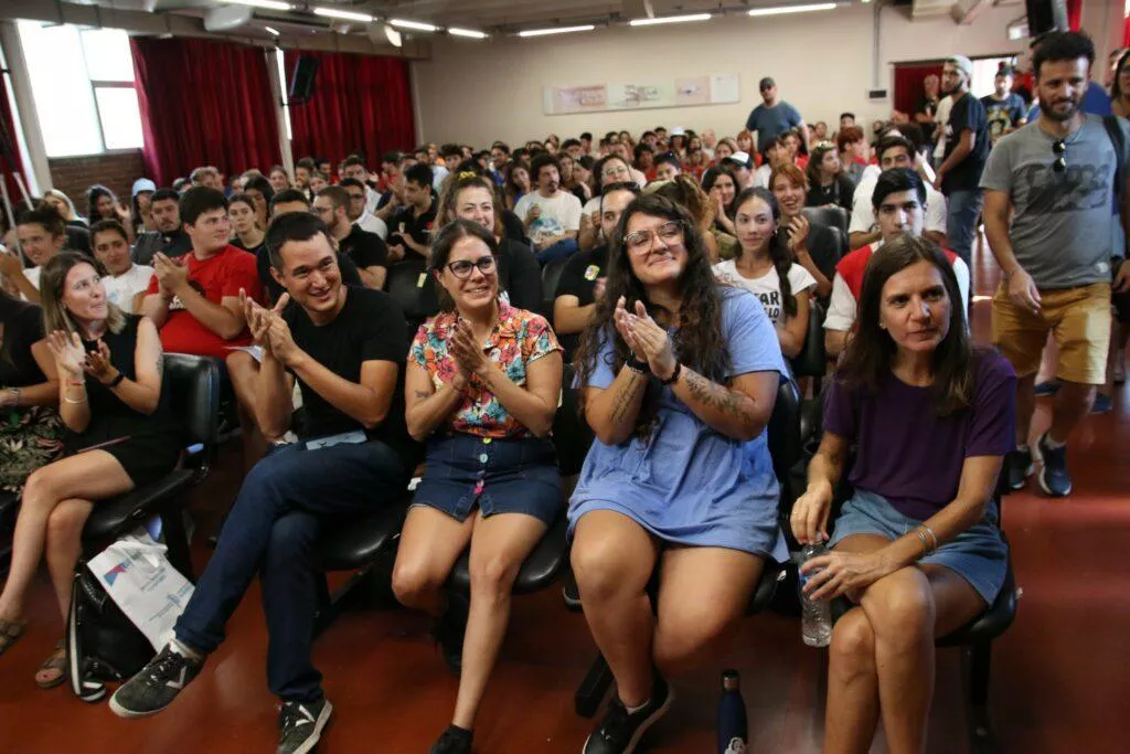 Lo-primero-es-escuchar-1024x683