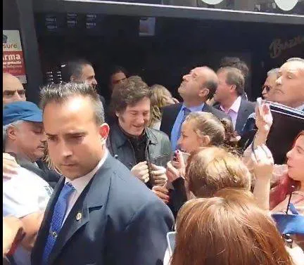 milei-abucheado-en-buenos-aires