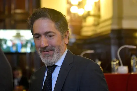 966714-7-a-enriquegarciamedina
