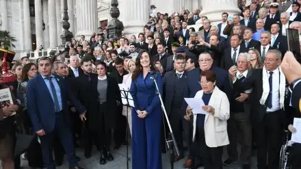 20250405-victoria-villarruel-encabezo-el-acto-malvinas-epopeya-nacional-y-distinguio-a-veteranos-de-malvinas-1998516