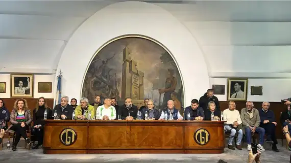 mesa-chica-ampliada-de-la-cgt-202470709-1833136