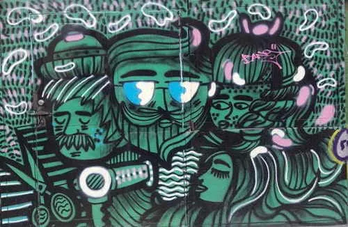 235afa19-1443-4e43-a176-28f50d235d5f_500x326