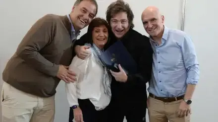 brillo-y-ocaso-del-exsocio-de-milei-espert-paso-de-ser-un-candidato-competitivo-a-transformarse-en-una-mancha-venenosa-para-lla-2149521