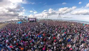 images - 2025-12-09T214436.462