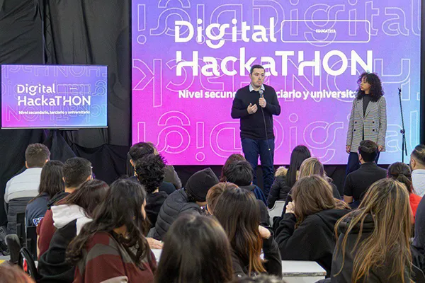 DIGITAL-HACKATHON-1