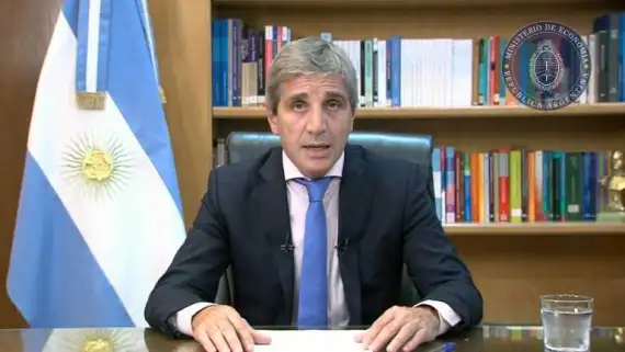 luis-caputo-durante-el-anuncio-de-las-medidas-economicas-1719613