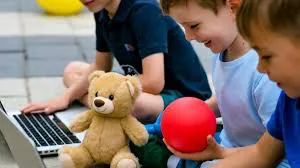 images - 2025-11-06T181442.068