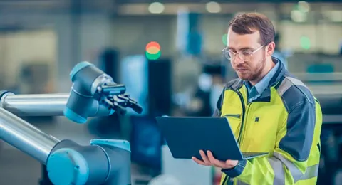 Perfiles-demandados-en-tecnologia-e-industria-2023-fuera
