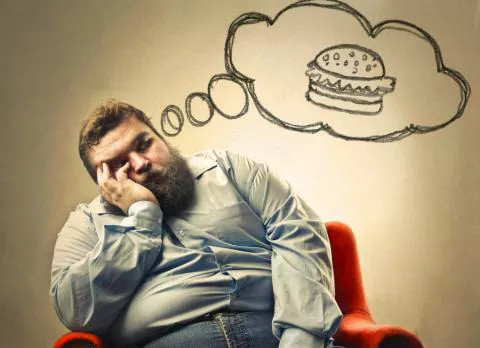 afectado-hambre-emocional