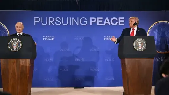 20250815-vladimir-putin-y-donald-trump-mantuvieron-una-cumbre-de-3-horas-en-alaska-2081187