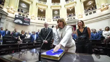 jura-de-la-senadora-patricia-bullrich-2146404