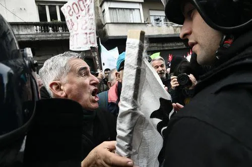 Marcha-jubilados-Foto-Federico-Imaz-Prensa-Obrera-1-500x333