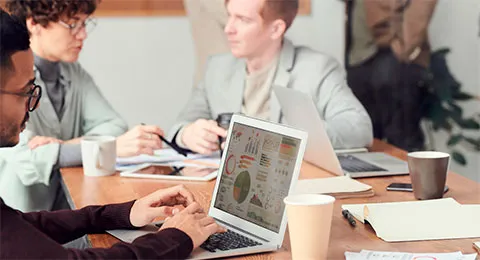 empresa-reunion-trabajadores