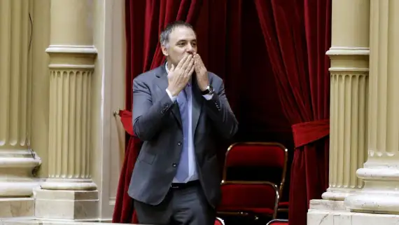 el-jefe-de-gabinete-manuel-adorni-2205915