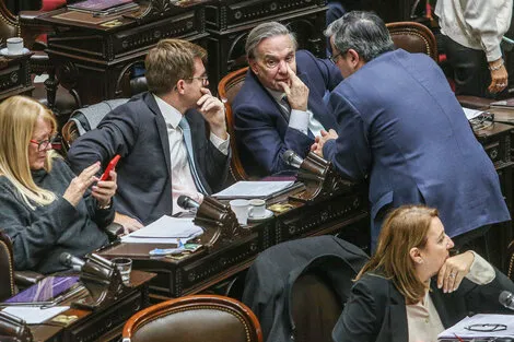 892363-7-a-na-1