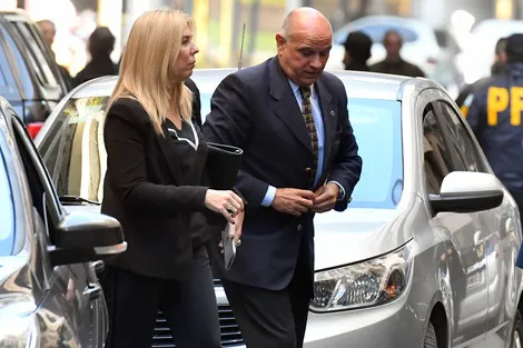 925932-12a-g0016846 (1)