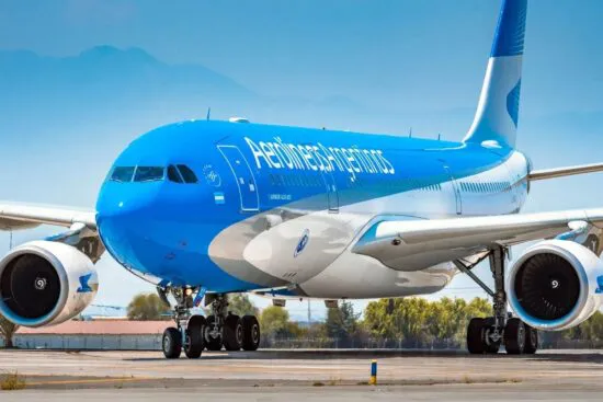 aerolineas-argentinas-550x367