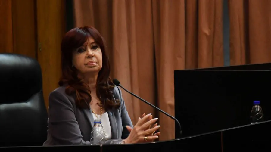cristina-kirchner-en-tribunales-1853799