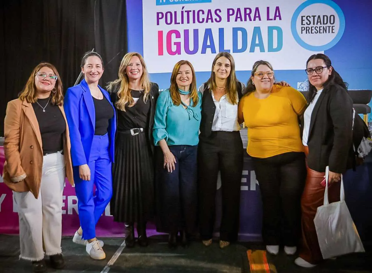 photo_4940841033864949350_y-1-1