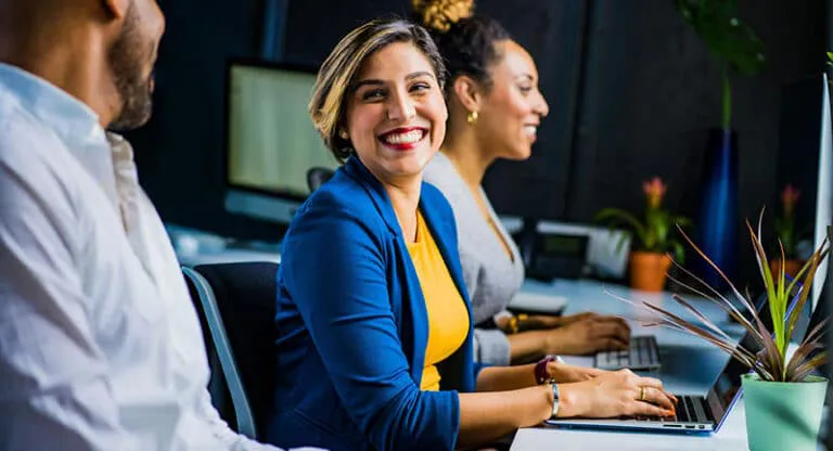 emociones-feliz-empleo-768x416