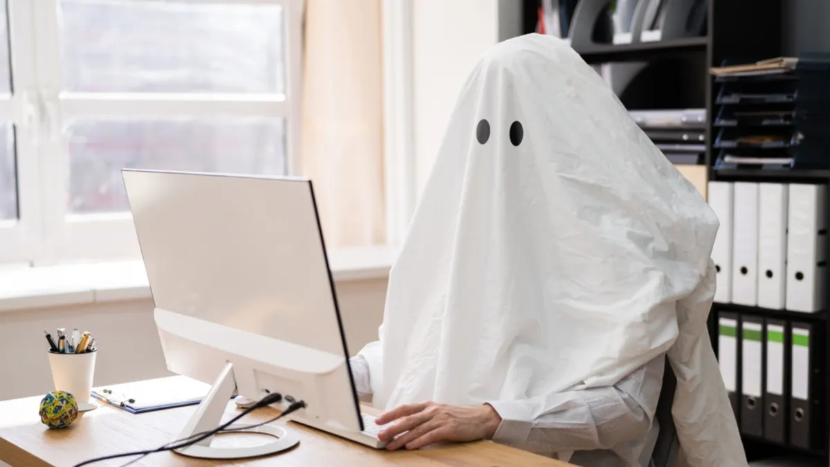 ghosting-laboral-reclutamiento-busqueda-de-empleo.jpg_554688468