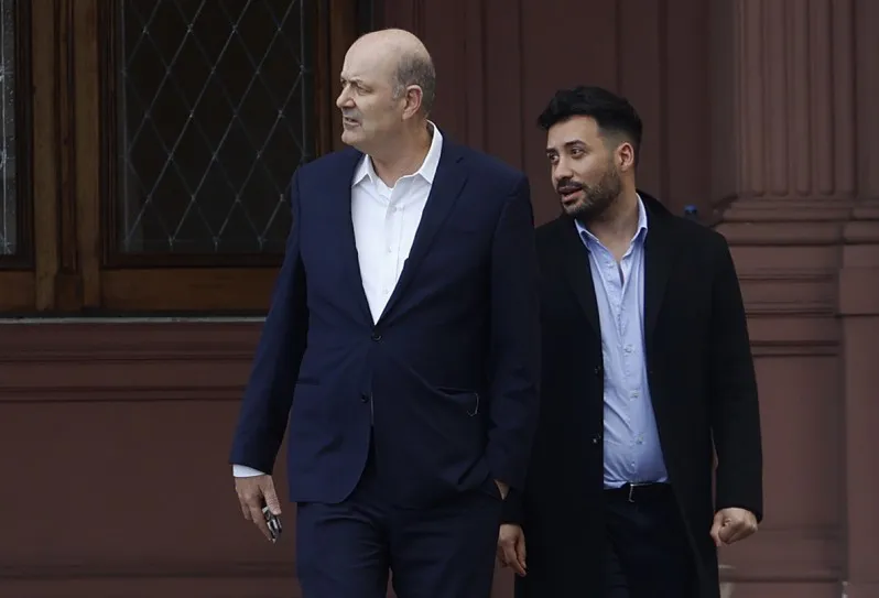 690236d2b760b_798_543!