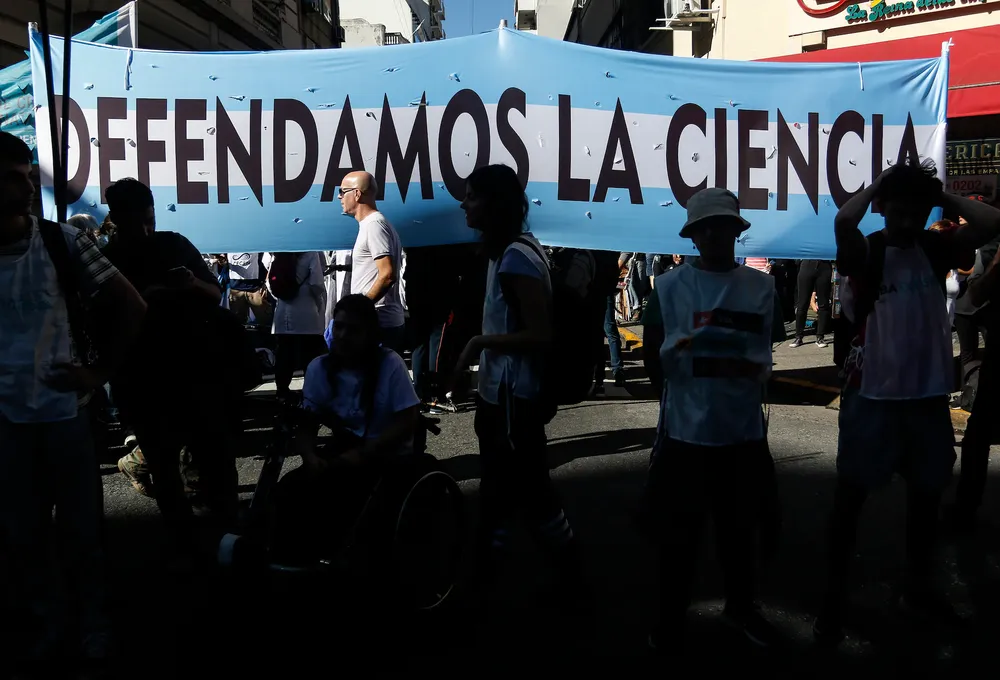 V33NEHJIW5EXLILTLU5MKLKZ4E