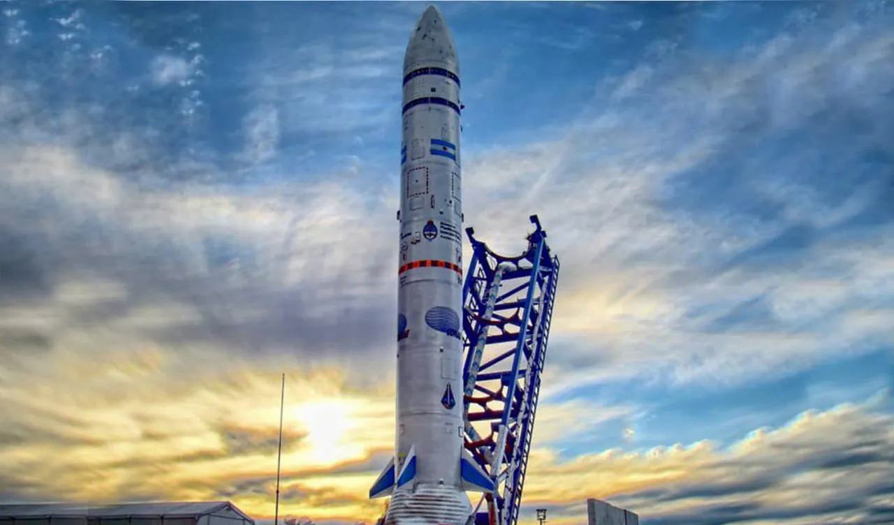 FlAHNSNWQAI86CH.jpg_large