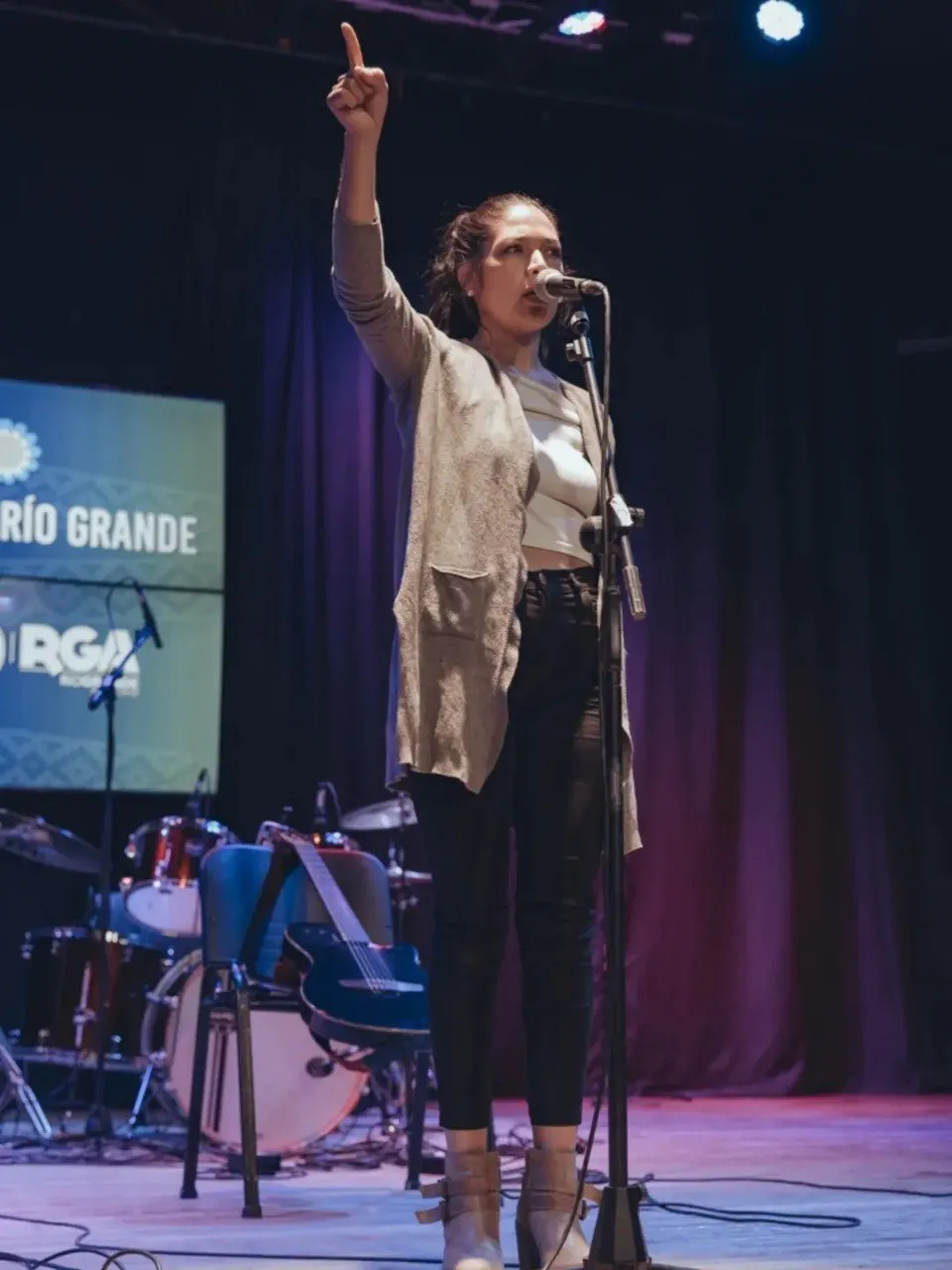 b27e95dd-d6d1-497c-aca7-c416df2c9e61