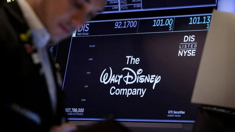 2025-09-22T010436Z_1_LYNXNPEL8L00M_RTROPTP_4_WALT-DISNEY-FTC