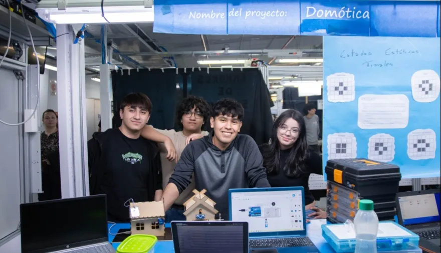 20251127105939_tecno2