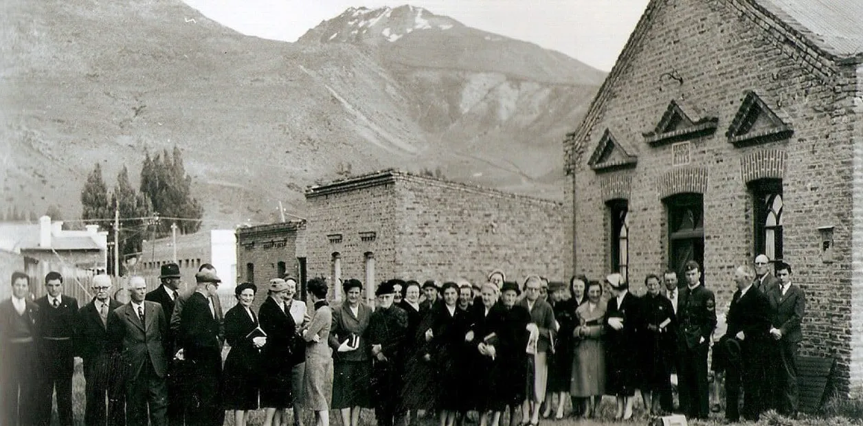 bUYhKyoJ8_1256x620__1