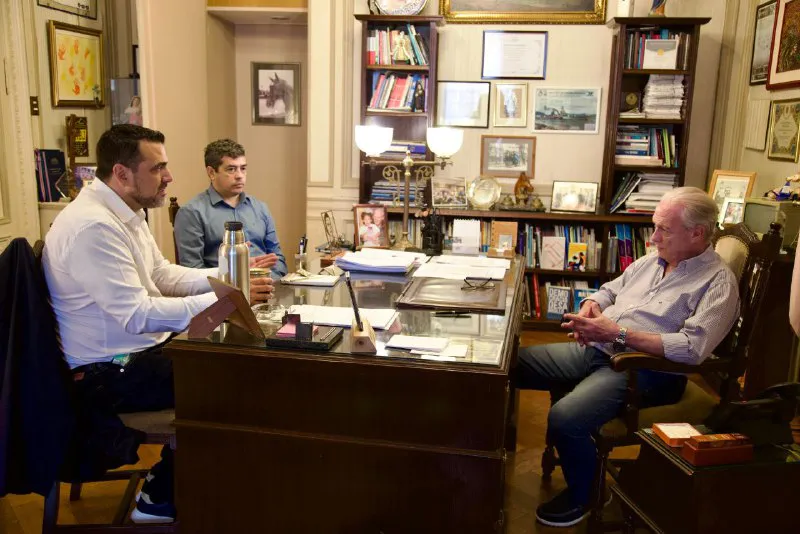 7c4b0105-ad83-46de-88b8-f4753f7ad3b4