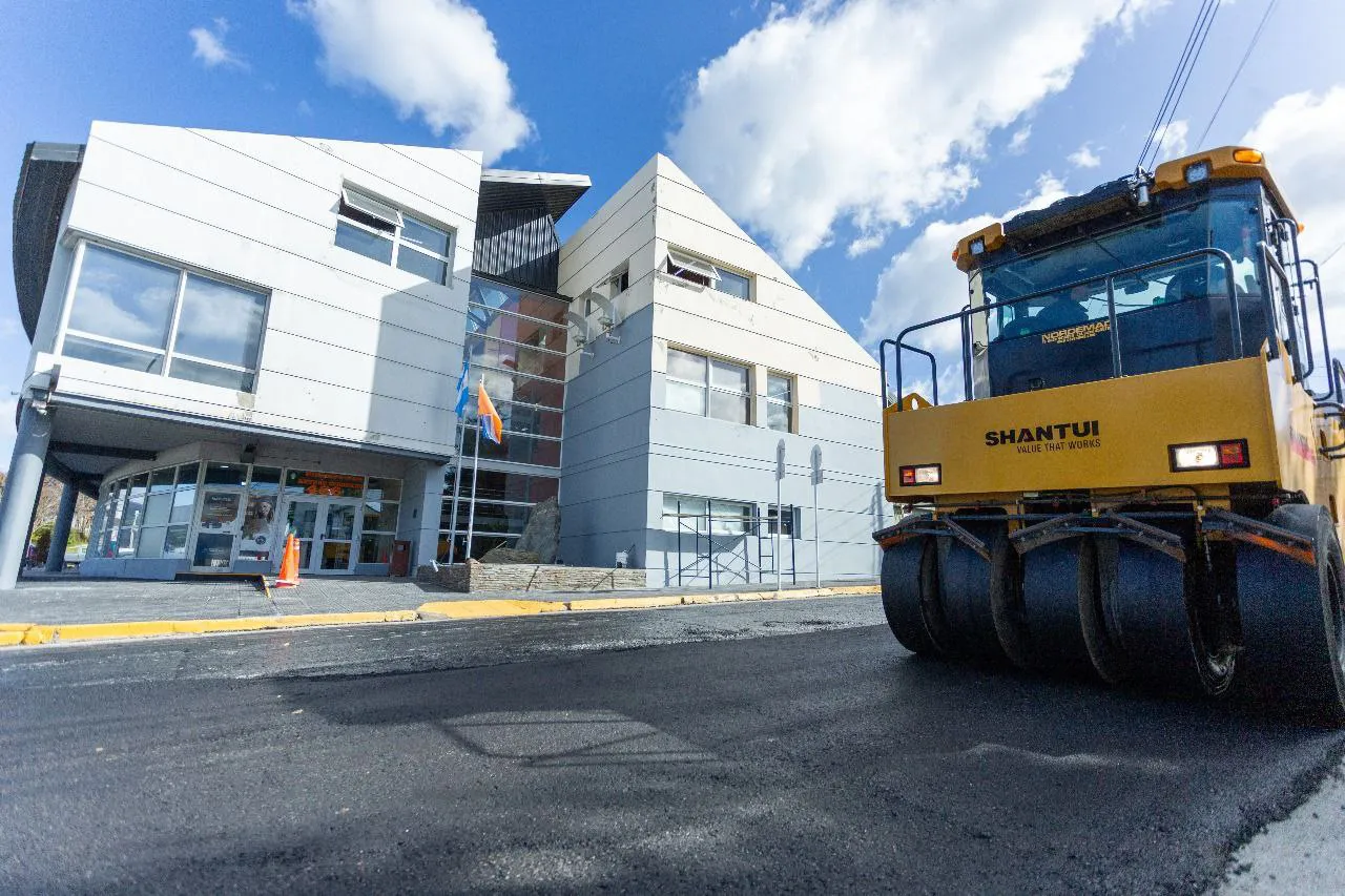 photo_5098584668567088567_y