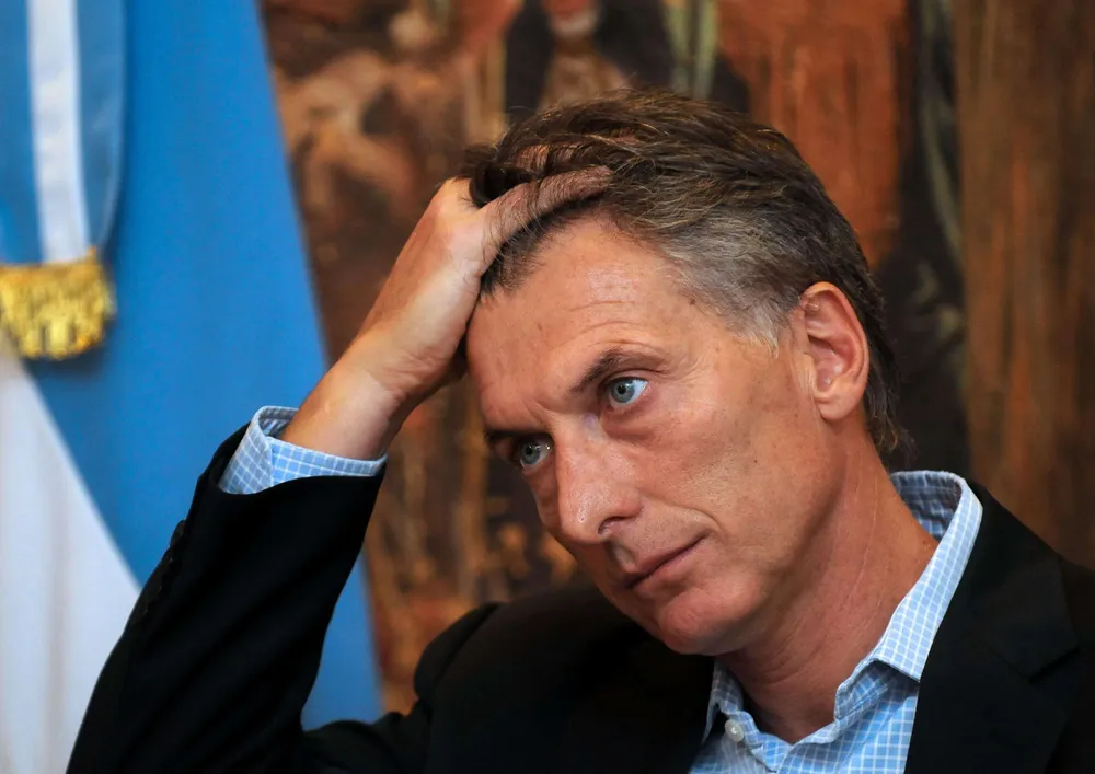 macri-preocupado-2