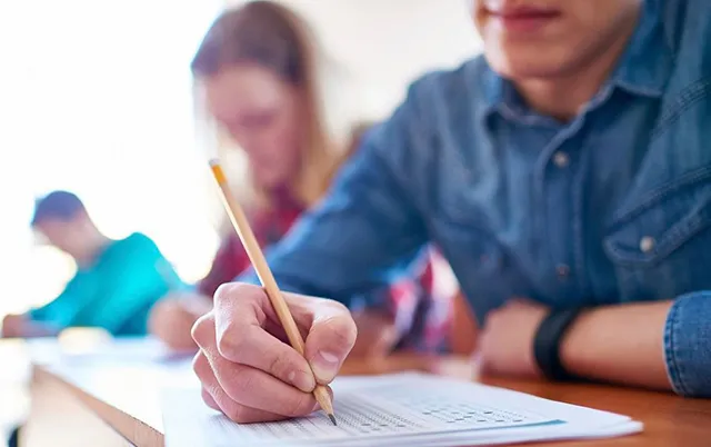 BECAS (1)