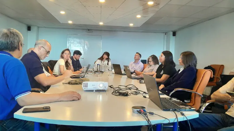 f2e02b8f-1285-4299-8d60-61146a4c6d38