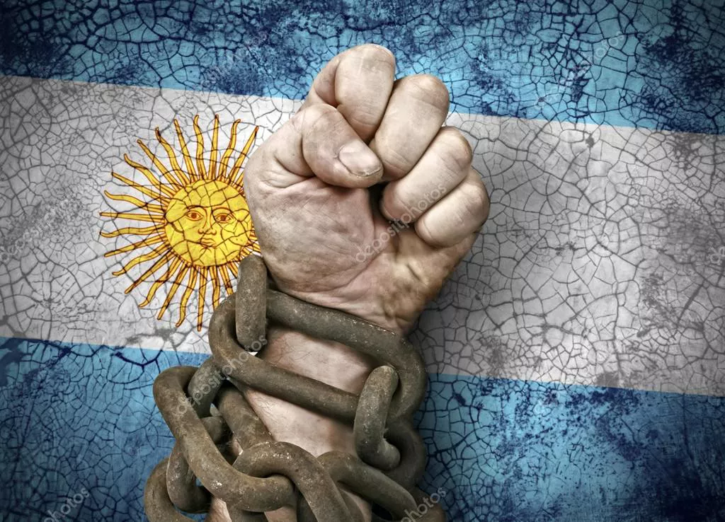 depositphotos_69188175-stock-photo-hand-fist-in-chains