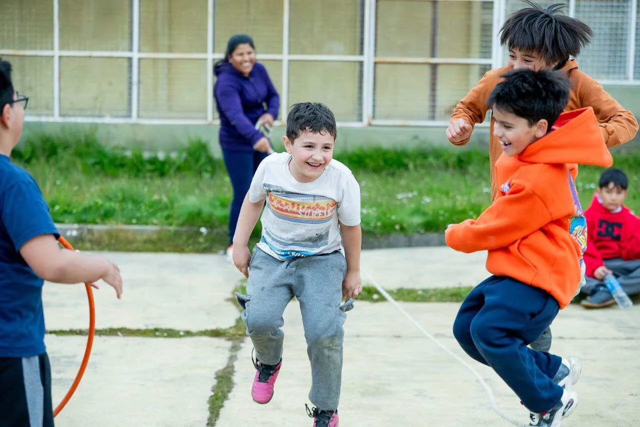 photo_5122945156138077115_y-1