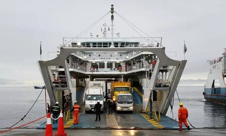barcaza-estrecho-de-magallanes-tierra-del-fuego-728x440
