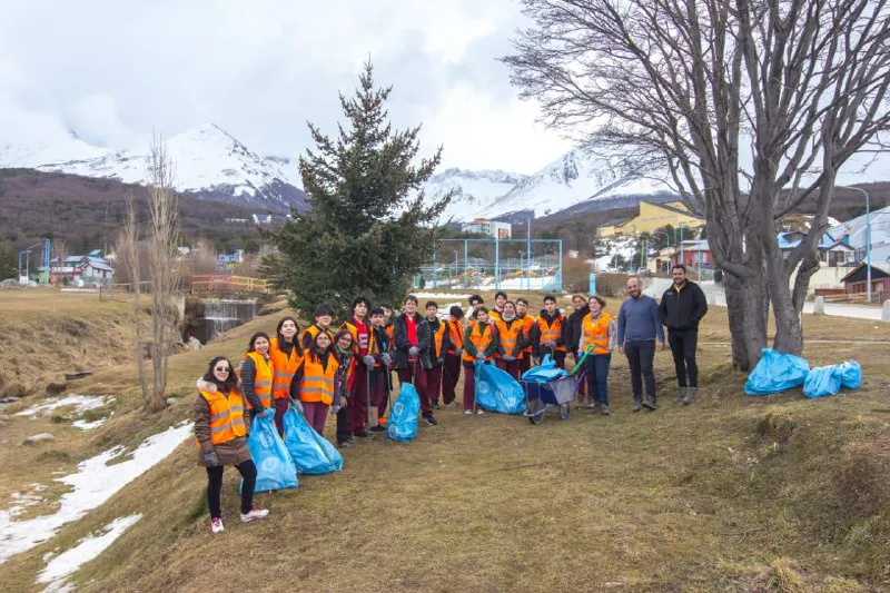 32332287-841c-4e8f-afe6-7d45208335c1