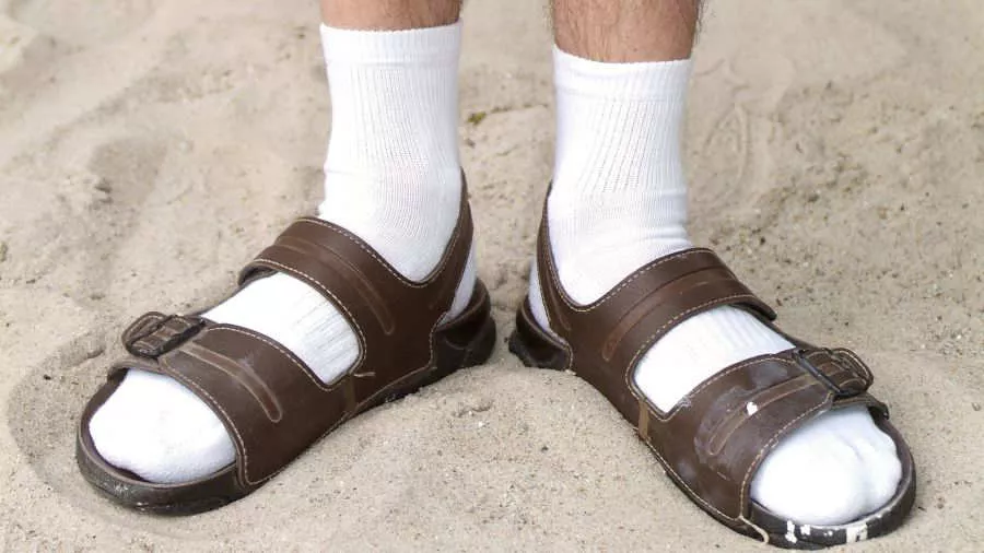 CALCETINES-EN-LA-PLAYA