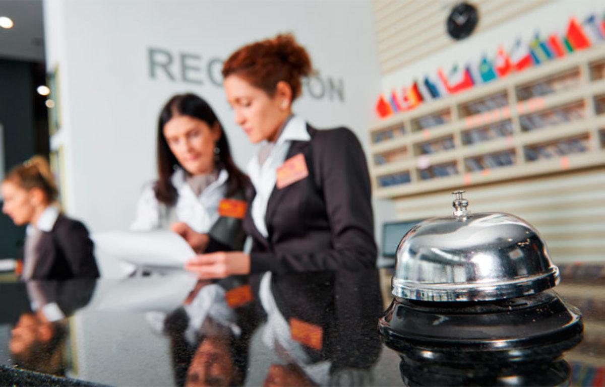 hoteleria-turismo-carrera-futuro-1200x768