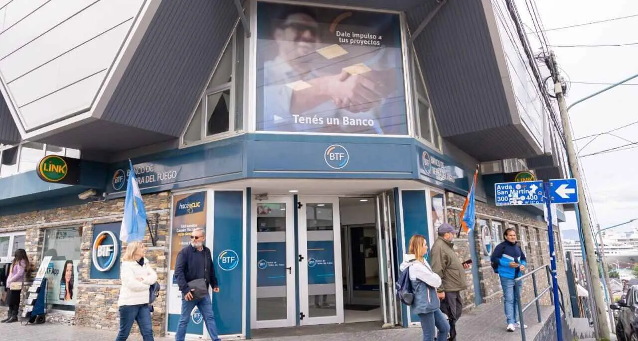 photo_5033082684980267819_y-1 (1)