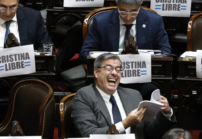 69437dd4017b8_798_552!