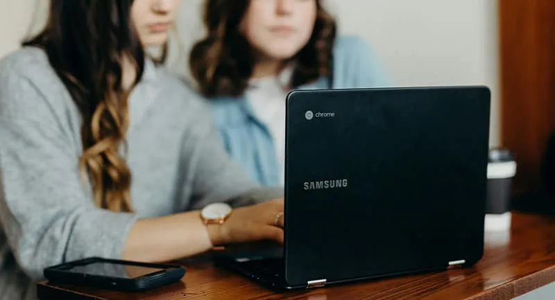 talento-tecnologico-ordenador