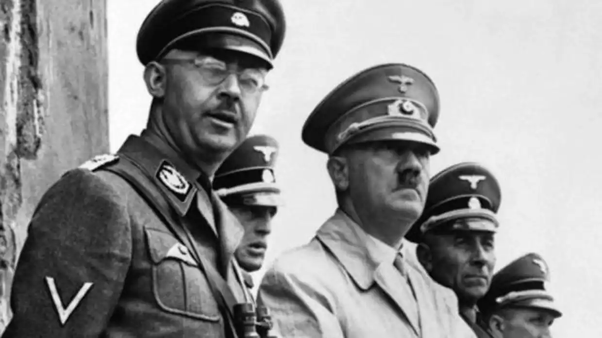 nazismo-oro-kHB--1240x698@abc