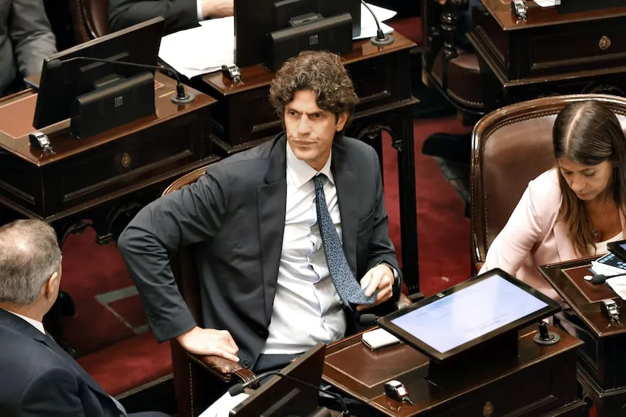 el-senador-martin-Y6374KVUQNBC7OVV2WILFTMYZ4