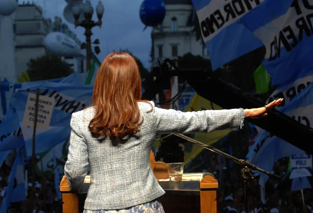 Discurso_de_Cristina_Fernández_de_Kirchner_en_Plaza_de_Mayo,_1º_de_abril_2008