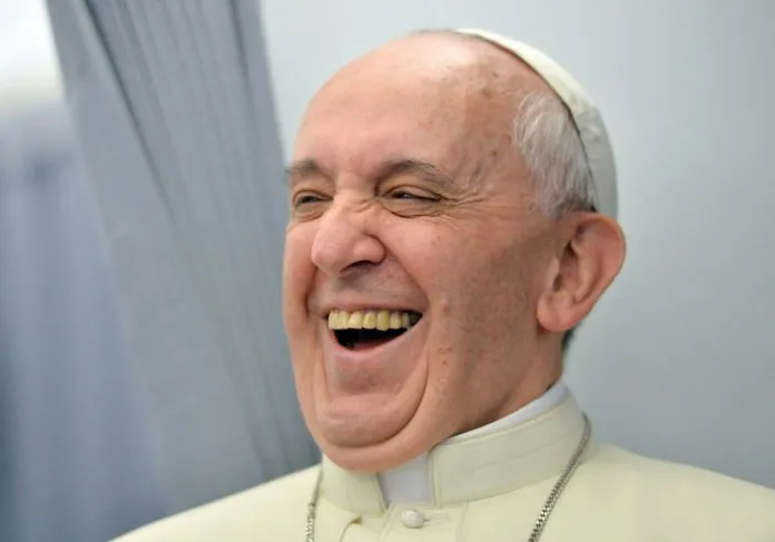 papa-francisco-risa